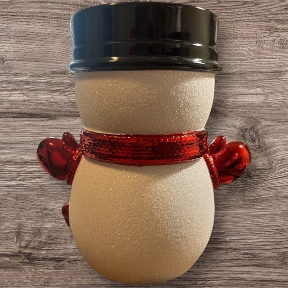 BATH & BODY WORKS CERAMIC SNOWMAN PEDESTAL 3-WICK CANDLE HOLDER RETIRED, NWT - Picture 2 of 4